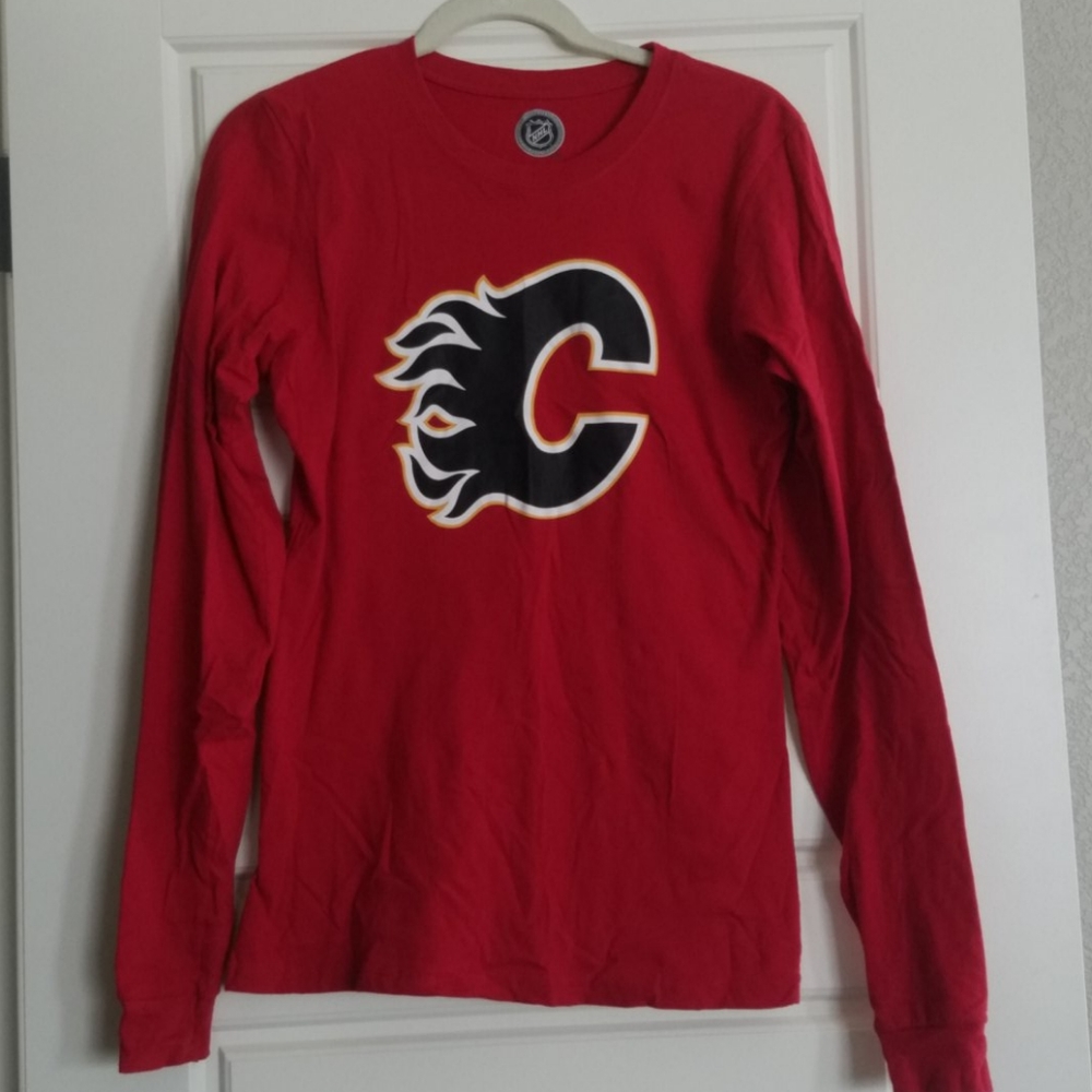 Calgary Flames NHL shirt